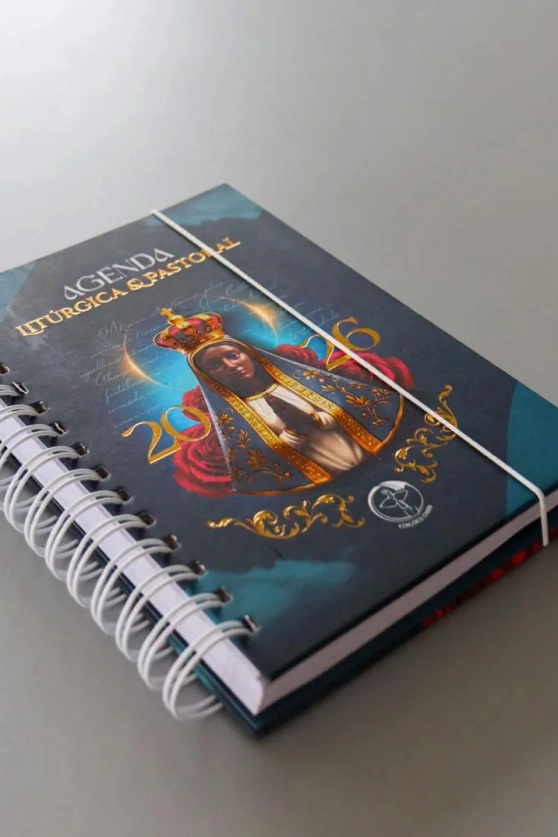 Produto Agenda Lit&uacute;rgica e Pastoral 2026 - Capa Especial