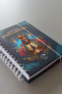 Produto Agenda Lit&uacute;rgica e Pastoral 2026 - Capa Especial