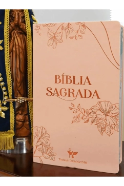 Produto B&iacute;blia Sagrada Tradu&ccedil;&atilde;o oficial da CNBB - Luxo - Letra grande - Feminina 6&ordf; Edi&ccedil;&atilde;o